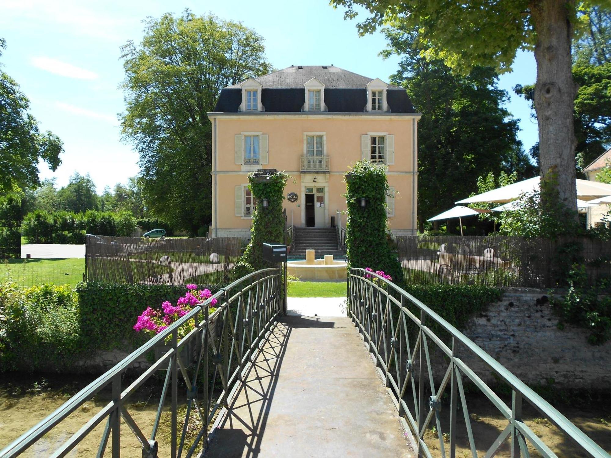 Auberge Côté Rivière Is-sur-Tille Exterior foto
